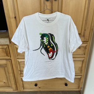 NWOT Nike Graphic T-shirt in size XL